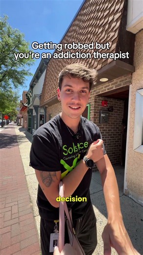 POV: getting robbed but you're a therapist 👀