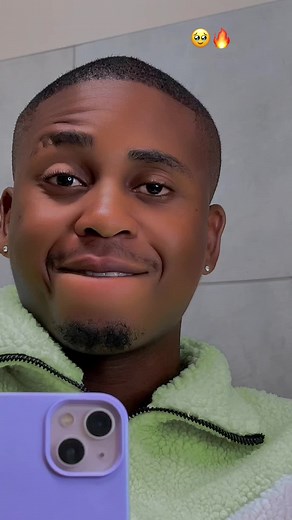 Selfie Tips for Indoor Settings with a Smartphone