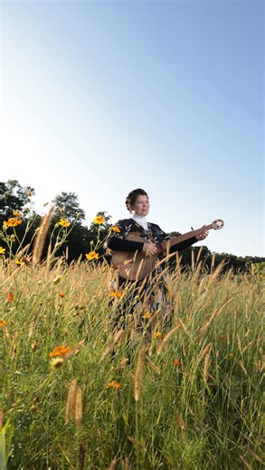 Mobile Bay Magazine on Instagram: "For Fairhope artist Emily Ellis, life on the farm includes crafting one-of-a-kind banjos by hand using homegrown gourds. Tap our bio 🔗 to read her story and learn more about @emily_ellis_banjo_company. 📷: @chadrileyphoto #mobilebaymagazine #mobilebay #fairhopeal #fairhopealabama #emilyellis #ellisbanjo #farmlife #banjomusic #banjos"