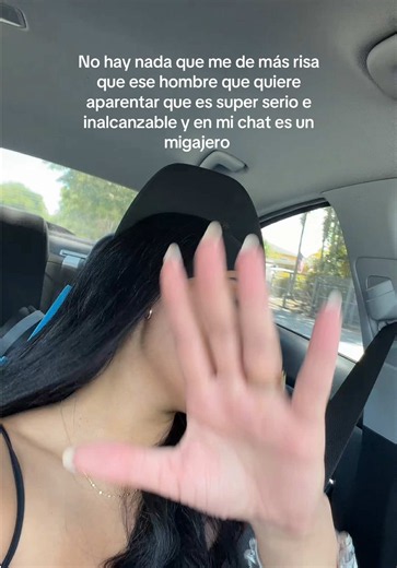 Hombre serio vs. Inalcanzable: La risa del aparentar