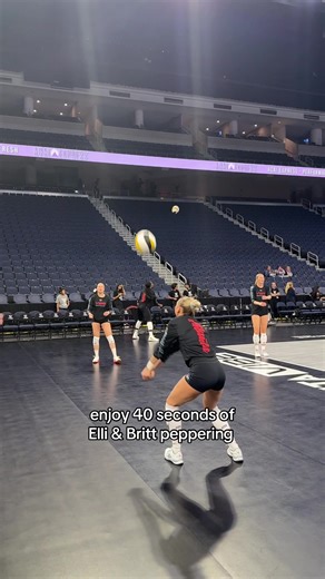 Special appearance from Leah 👀 #peppering #volleyball #libero #atlanta #volleytok