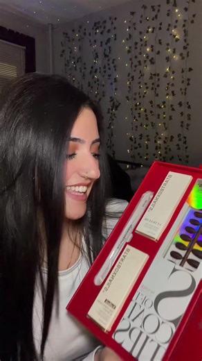 Beautiful Christmas-Themed PR Box for Home Nail Care