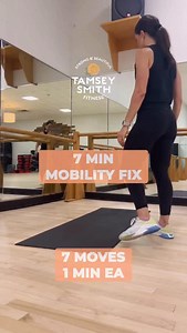 We all have normal frames of movement that feel comfortable and familiar. Over time these repetitive patterns turn into ruts that can cause stiffness and limited range of motion. That’s why we do mobility work - it breaks up the molds we put ourselves in and pushes against our limitations to make way for better, more versatile movement patterns. Break free of the molds you’ve created by doing these 7 moves, 1 min each: 1. Hamstring Hinge 2. Double Windmill 3. Upper body opener 4. Windshield wipe