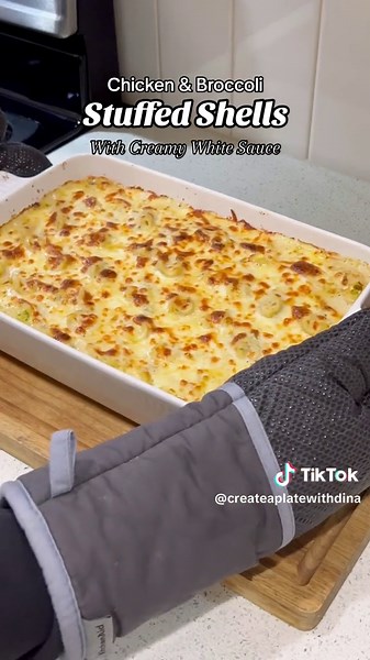 Easy dinner idea: Chicken and Broccoli, Stuffed Shells with Creamy White Sauce! Recipe ⬇️ Stuffed shells filling: 12 oz Jumbo Shells, cooked 2 cups rotisserie chicken, shredded 1 cup mozzarella cheese, shredded 1 cup Parmesan cheese, shredded 2 cups Broccoli, steamed & finely chopped 1 - 5.2 oz Boursin Garlic & Fine Herbs Cheese 1/2 tsp black pepper White sauce: 2 cups milk 1 1/2 cups chicken broth 1 - 5.2 oz Boursin Garlic & Fine Herbs Cheese 4 Tbs all purpose flour 4 Tbs unsalted butter 2 tsp 