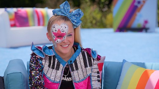 JoJo Siwa talks latest hair transformations and performing at home during quarantine