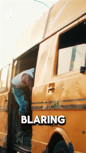 Monday = traffic Noise won't get you there. Knowing the routes will. That's data: patterns, clarity, speed. Our Cohort 19 Data Analytics Bootcamp now is open. Start your week smart by registering bit.ly/DLAO19 #DataAnalytics #DLABootcamp #tech #foryou #fyp