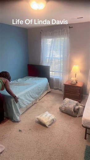 Exploring the Life of Linda Davis on TikTok Live