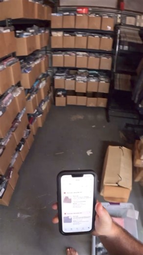 Pulling our eBay orders from our garage!This is how we efficiently pull our orders. All of our items are labeled and put into a sku system. Except for the items that sold before we had the chance to put them away 🙈 If you enjoyed this video, be sure to like and follow for more!#reseller #orders #shipping #ebay #sales #packing #smallbusiness #thrifting | Kaywayshop
