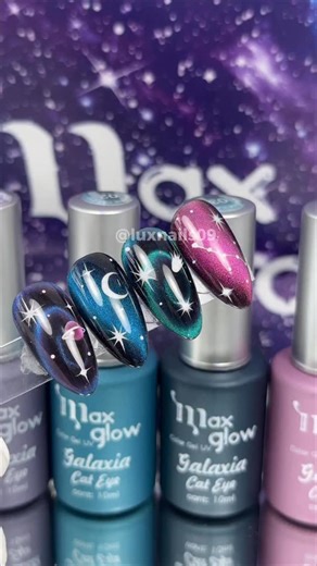 11K views · 49 reactions | Espiral con cat eye? Claro que sí! y te muestro hasta como logré el imán que utilizo✨ Por supuesto, usando la nueva colección Galaxia Cat Eye de @maxglow.ve que ya tenemos disponible en @lux.store09 #maxglow #cateye #tutorial #tutorialnails #galaxia #cateyenails #espiralnails #galaxiacateye #yousomaxglow #tiendaonline #nails #uñas #manicuista | Lux Nails Studio | Facebook