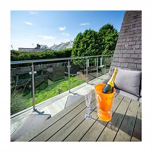 [Hot Item] Floor Mounted Balcony Railing Design Glass with Stainless Steel Fence Post Glass Railing