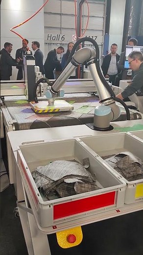 Zund Automated Cutter Demonstration JEC World 2023