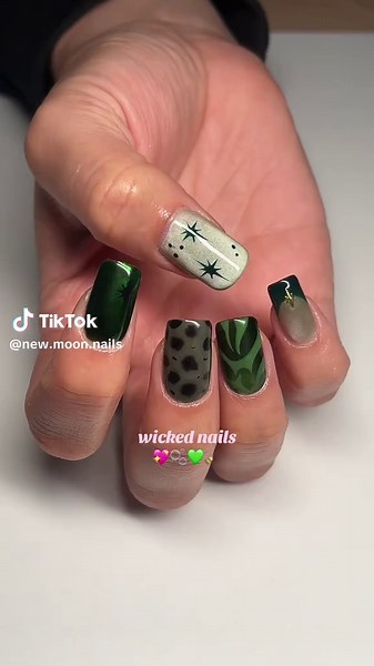 I love being alive during this wicked era 💖💚 #wicked #wickedmovie #nailinspo #wickednails #nailartist