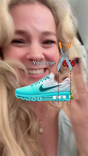 I hate it when my shoe gets grassy 👟