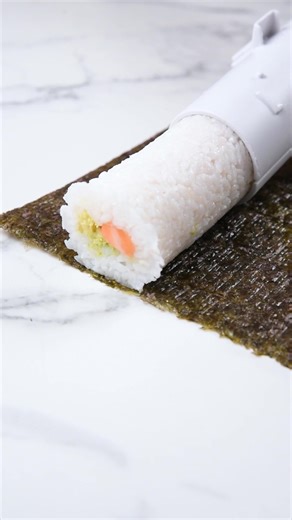 Kids love Sushi 🍣 You hate the price 💸 SUSHEZI makes sushi affordable — and back-to-school lunches a breeze. No mats. No mess. No rolling. Just fill, squeeze and enjoy — quick, homemade sushi your kids will actually eat. Save money every week and start the school year stress-free. | Sushezi