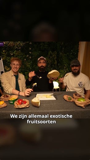 Emre / Morrog on Instagram: "Extreem exotische fruitsoorten proeven met Durian Finale.. #durian #durianfruit #morrog op #twitch"