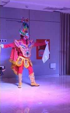 Peruvian Folk Dancing in the Hotel 10 #peruanos #dancing