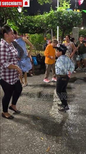 Baile en el Parque de la Marimba #baile #marimbasorquestas #chiapas #youtubeshorts #dance