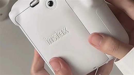 mini12震爆登场：轻巧机身，强劲性能，通勤路上秒变生产力工具，追剧游戏流畅不卡顿，续航给力一整天不断电。