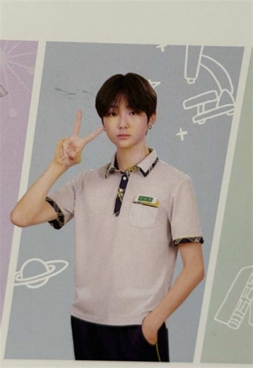 졸업을 축하하는 나윤서의 특별한 순간들