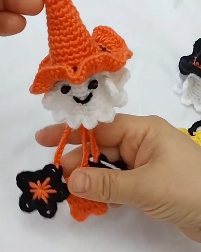 1.5K views · 11 reactions | Hello dear friends! I'm back with my new videos. I hope you enjoy them, and I'd be very happy if you'd support me with your comments. You can watch the full video on my YouTube channel. Enjoy!  | Knitting Patterns DIY | Facebook