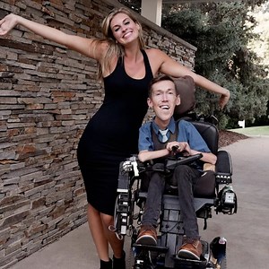 This interabled couple discuss misconceptions about their relationship, and explain what their daily life is like 👏 | UNILAD