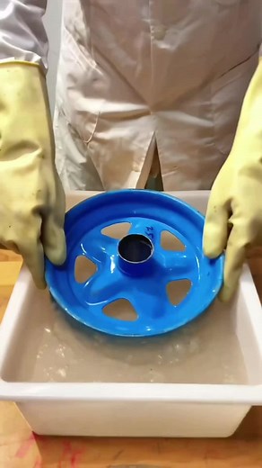 Paint remover easily dissolves stubborn paint film #SustainableCraft #MetalHack #ShopGoals #Participateinanexhibition #rustremover #laserrustremoval #MetalFinishing #SurfaceTreatment #ProcessEfficiency #manufacturing #blackening #stainlesssteel #blackeningagent #solarenergy #solarpanel #photovoltaic #cleanser #antirust #antirustoil #rust #metal