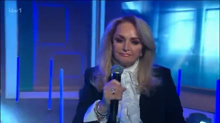 This Morning: Bonnie Tyler performs one of her hits