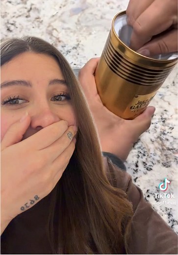 Cómo Abrir un Jean Paul Gaultier Le Male Elixir: Tutorial Sencillo