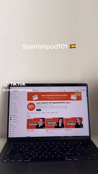 Αθηνά: Γιατί δεν ανεβάζεις βίντεο;