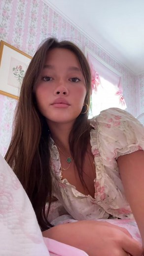 Lily Chee (@lilychee)’s videos with cruel summer - sophie ⸆⸉