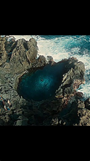 EP-1" Queen Míriel Faces the Abyss of Elendil 🌊👑 | LOTR 4K EDIT |#theringsofpower #lordoftherings