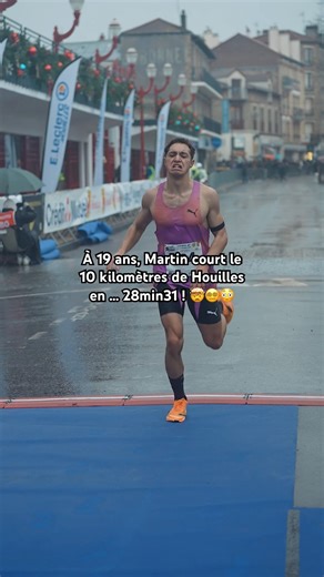 Incroyable performance du triathlète Martin Hubner en 28 minutes et 31 secondes à Houilles ! 😳🤯