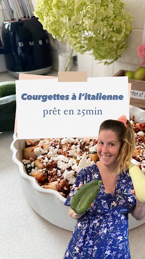 Recette complète ⤵️ Courgettes à l’italienne 🥒 Alors c’est le début de la saison des courgettes et c’est taaaaaant miiiieux pcq j’adoooooore çaaaaaaa ! Je dois dire que cette version de courgette c’est un peu ma préf version bolo améliorée depuis que je fais attention au gluten ! Pour 4 personnes *4 courgettes *400gr de viande hachée *1 oignon rouge * 1 carotte *1 boîte de tomates concassées (ou 2 pr de sauce) *Feta *1 CàS origan *1 CàS paprika *1/2 CàS de romarin en poudre *2 gousses d’ail *hu