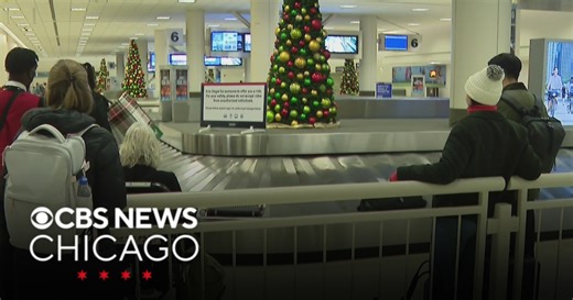 Thousands of travelers pass through Midway Airport as holiday rush continues