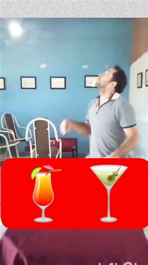 :😱 Barman Faz Drinks Jogando 2 Garrafas Gigantes no Ar – IMPRESSIONANTE! // Santoshigo