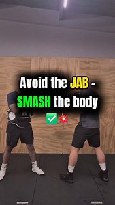 Beat the jab with this CROSS - STEP 🥊 This sequence shows how to step across your opponent’s jab, take the angle, and hit the body before they can recover. The cross-step gets you off the centre line, the left hook to the body forces the guard to break, and the final left hook finishes the exchange clean. Simple, sharp mechanics that shut down the jab and punish with a counter 💯 Breakdown 👇🏻 Jab - Cross - Cross Step - LHook(B) - LHook Save NOW ✅️ #boxing #boxeo #boxingcoach #crossstep #boxin