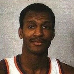Larry Nance – Age, Bio, Personal Life, Family & Stats | CelebsAges