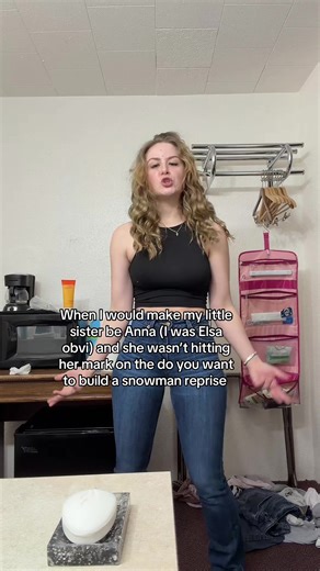 Sisterly Fun with Frozen's Anna and Elsa