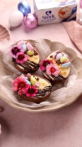 Dessert poetry in motion: Easter Egg White Chocolate Mousse desserts aren’t just a treat – they’re edible works of art🎨. #Stork #StorkWhiteBakingMargarine #StorkEasterTakeover #BakeLifeColourful | Stork SA