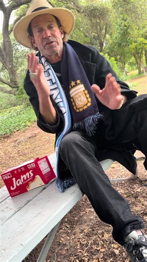 Agent 5.5 (@official5.5)’s video of Bill Gates