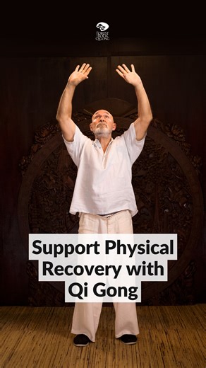 Forest Rock Qigong on Instagram: "Are you feeling stiff after a hike, run, or any sporting activity? 🌿 Try this Qi Gong exercise that helps you with recovery: Scoop the Earth and Part the Clouds (Shi Ba Shi Taiji QI Gong System) ✨ Bend down, interlock your hands as if you are scooping leaves off the ground. ✨ Bring your hands up, turn them over at your eyes, palms facing the sky, then come down. ✨ Breathe in as your hands come up, and breathe out as you go down. This gentle movement helps ease 