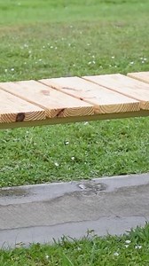 Create a chic outdoor bench in 3 steps! #DIYBench #ConcreteCraft #WoodworkingTips #HomeImprovement #OutdoorFurniture #ModernDesign #CraftingIdeas #WoodworkingDIY #CoolWorkwear #GardenInspiration | DIY Creators