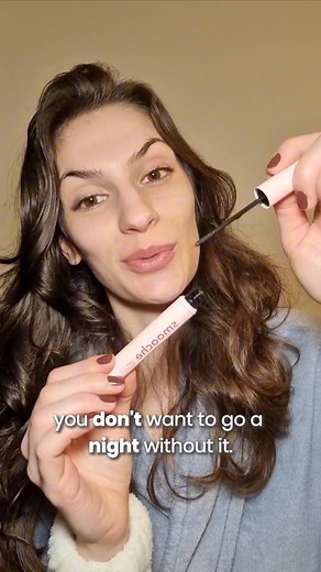 Mascara can’t fix thinning lashes. Extensions cost a fortune and damage what’s left. But what if your real lashes could grow longer, fuller, and darker — naturally? Thousands of women are seeing real results in just weeks, without fakes, glue, or salon visits. This isn’t a cover-up. It’s your own lashes — revived. | Lash Review