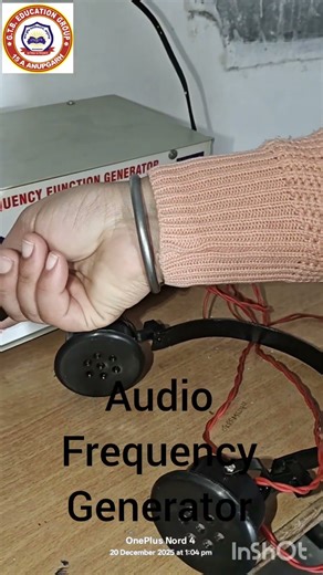 Audio frequency generator #physicsexperiment #physicslab #scienceexperiment #physicspractical