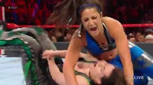Nikki Cross tangles with SmackDown Women's Champion Bayley in non-title action on WWE Raw! | WWE Raw Show