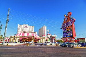 It cost $38 to stay at Circus Circus. Is it as gross as its reputation?