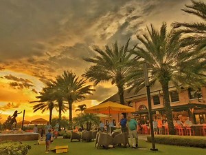 Another dramatic Ulele sunset along the Tampa Riverwalk. There will be another one tomorrow night. Don't miss it! Reservations: www.Ulele.com | Ulele