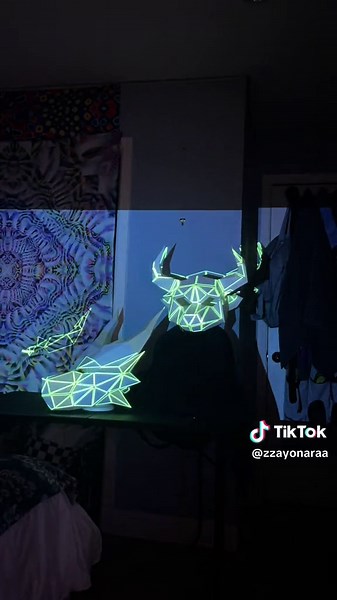 3D Mask mapping 🌀 #love #projectionmapping #3dmask #resolume #visualart #fyp #foryou #newbie #digitalart