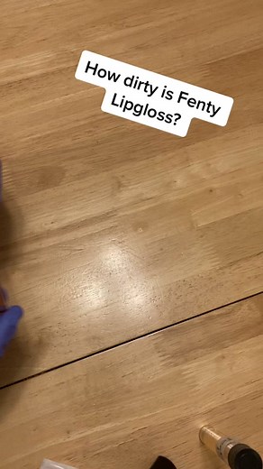 How dirty is @fentybeauty Lipgloss? #science #germ #sciencebiatch #gross #nasty #howdirtyis #dirty #interesting #bacteria #sciencetok #cool #fyp #clean #foryou #micro #curious #サイエンス #科学 #実験 #バクテリア #fentybeauty #rhianna #cosmetics #makeup #beauty #style #コスメ #こすめ #メイク #メイクアップ #リップ #リップグロス #グロス #化粧品 #リアーナ #フェンティビューティー