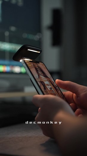 Creative Desk Lamp Installation for Mobile Phones